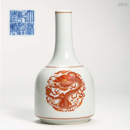 ANCIENT CHINESE BLUE AND WHITE PORCELAIN VASE