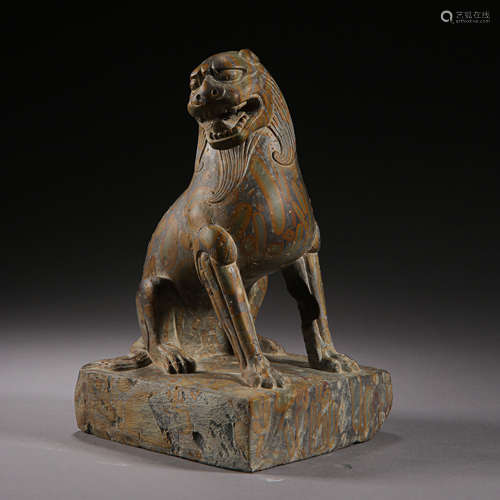 ANCIENT CHINESE CARVED STONE LION