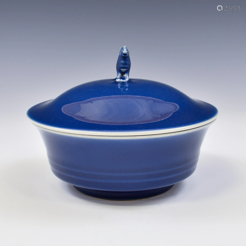 YONGZHENG BLUE MONOCHROME GLAZED LID…