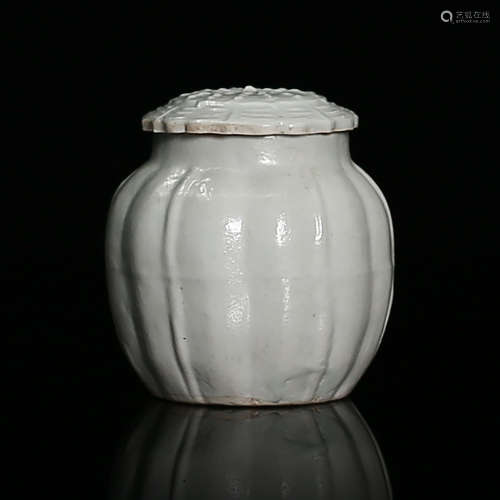 A Hutian Glazed Lobed Jar