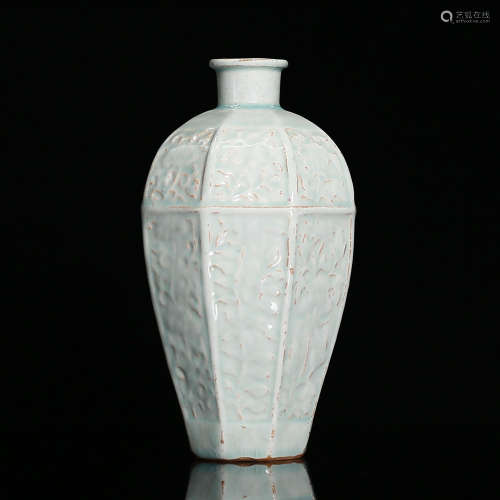 A Hutian Glazed Plum Vase