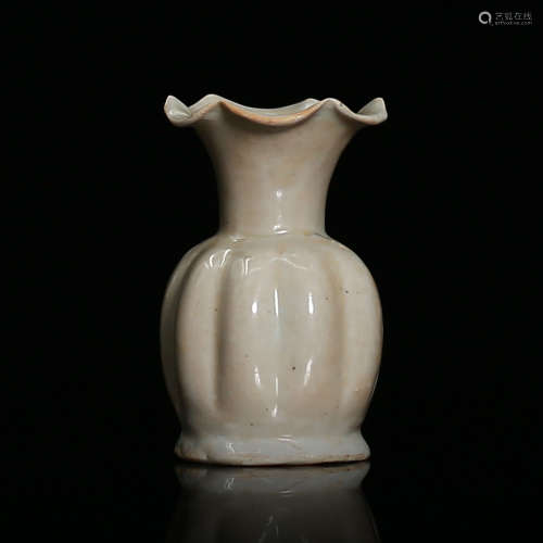 A Hutian Glaze Lobed Vase