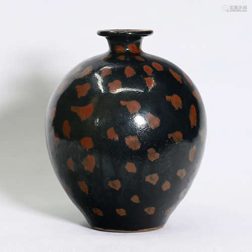 A Cizhou Type Black Glaze Vase
