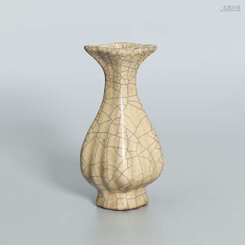 A Ge Type Vase