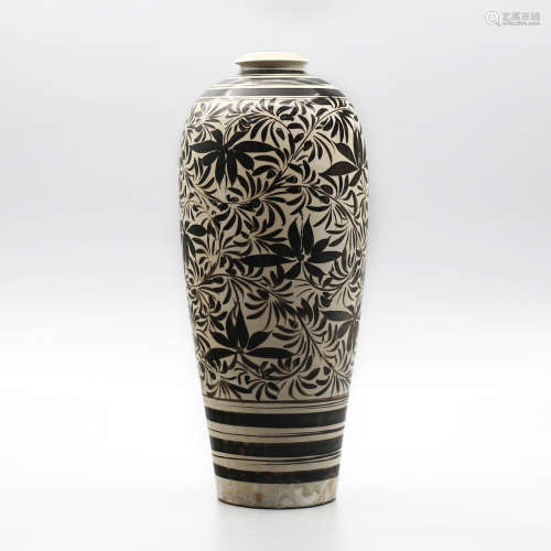 Ci Zhou Kiln White Ground Tall Vase in Black Flying Hay Pattern.