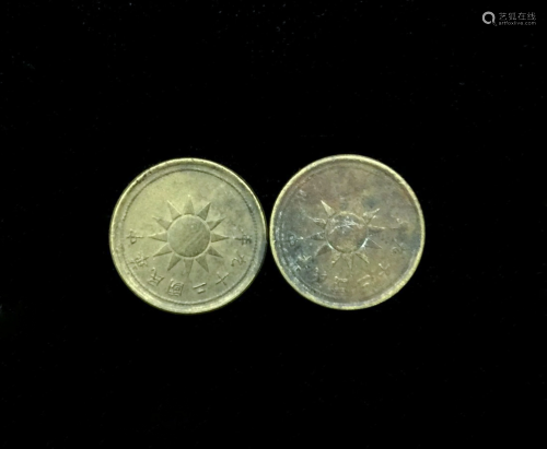 2 BRONZE CHINESE, REPUBLIC 29 COINS