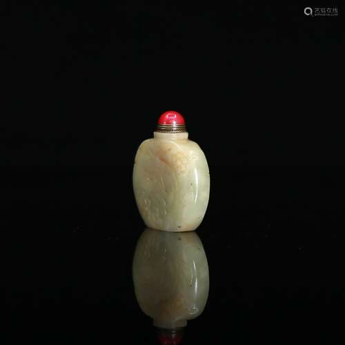 He Tian Snuff Bottle with Carved Flower in White Jade