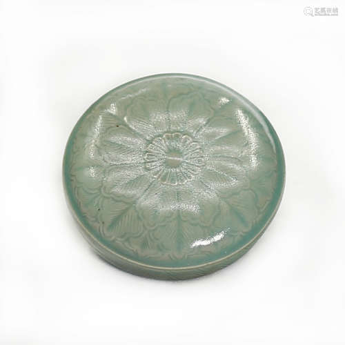 Gao Li Celadon Powder Compact with carved flowers.