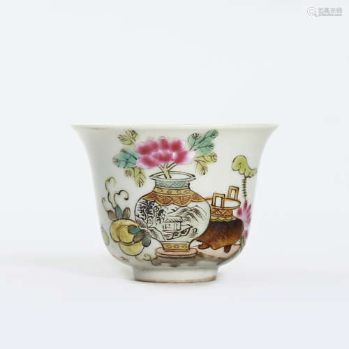 Famille-Verted Cup with ancient words (Tong Zhi Period)style.