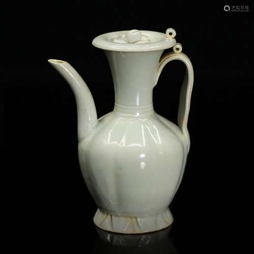 Hu Tian Kiln Tall Handle Pot with Mellon Pattern in Cyan White Glaze With Lid