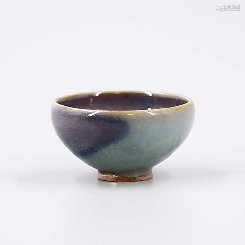 Jun Kiln Small Bowl with Purple Erythema in Blue Glaze