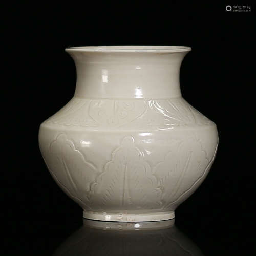 Ding Kiln Tall Cup with Carved Banana Peel Pattern in White Glaze.