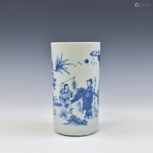 MING BLUE AND WHITE FIGURATIVE BRUSH POT