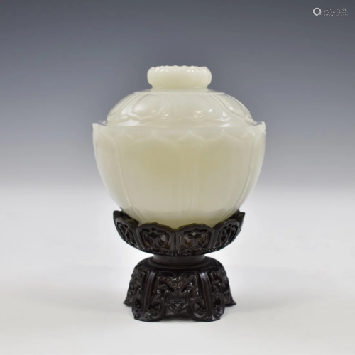 JADE CARVED LOTUS LIDDED BOWL