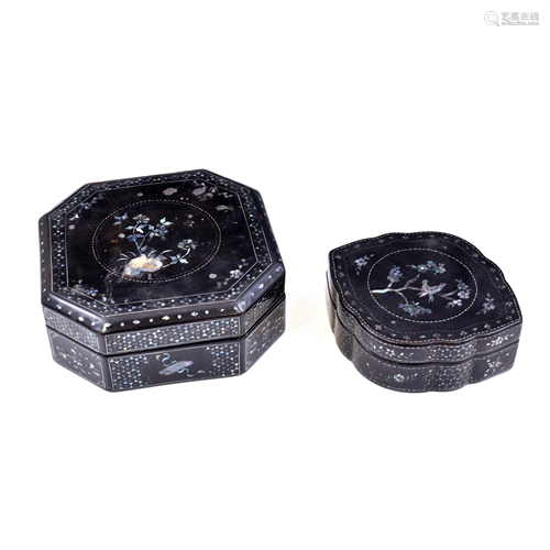 PAIR OF QIANLONG MOP INLAID TRINKET BOXES