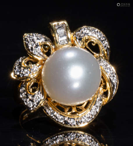 South Sea Pearl Ring 18K Yellow Gold