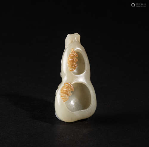 Important Chinese Antique Pebble Jade Gourd Washer