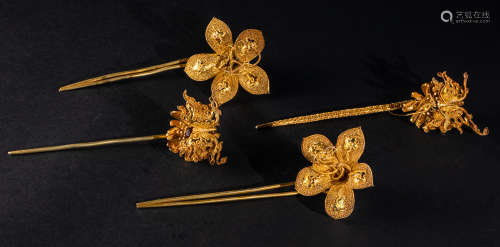 Set Of Ming Wanli Style Chinese Antique Sterling Silver Gilt Hair Pins