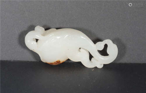 A Carved White Jade Pendant Qing Dynasty