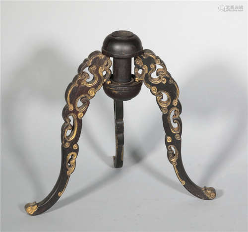 A Sandalwood Gilt Hat Stand Qing Dynasty