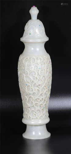 A Carved White Jade Vase Qing Dynasty