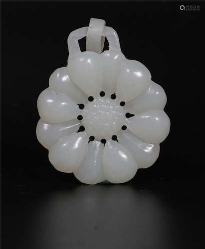 A Carved Jade Pendant Qing Dynasty