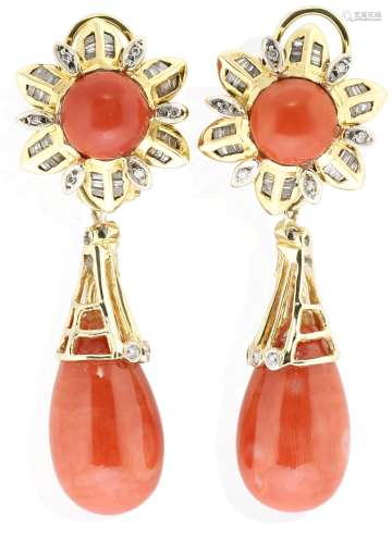 Pendientes en oro amarillo de 18k con coral y diamantes