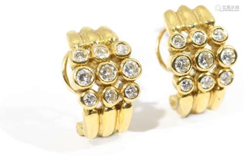 Pendientes en oro amarillo de 18k con brillantes