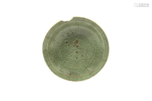 Plato de gres esmaltado, verde celadón, Longquan Yao, China