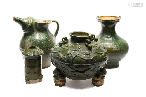 Lote de cuatro piezas de cerámica, China