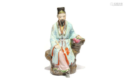 Figura de emperador chino de porcelana esmaltada, s.XX