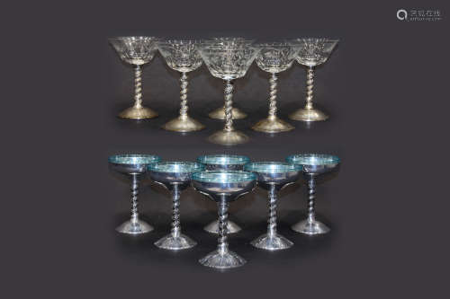 Conjunto de copas de martini y cocktail