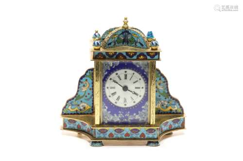 Reloj de sobremesa de bronce con esmalte cloisonné, s.XX