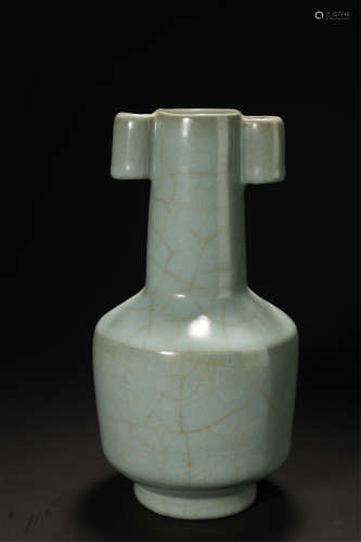 Song Guan Yao Vase