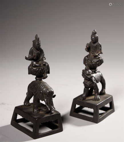 Early Satge, A Pair Of Alloy Bronze Buddha