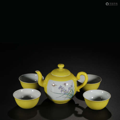 Yellow-Glazed Famille Rose A Set Of Teapot