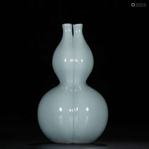 Light Blue Double Guard Vase