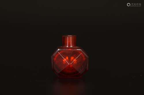 18th Glass red snuff bottle