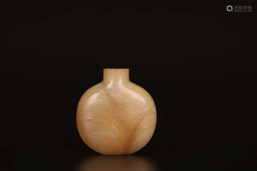 19th Agate flower snuff bottle