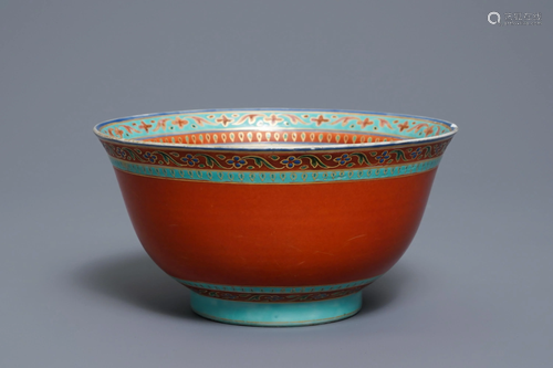 A Chinese Thai market Bencharong bowl, 19th C.