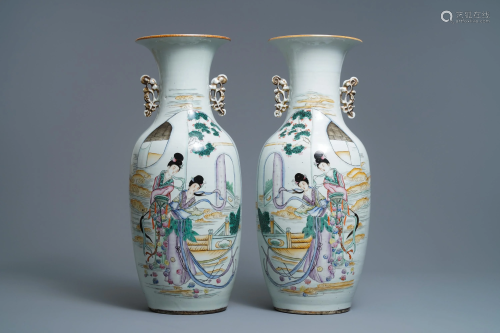 A pair of Chinese famille rose vases, 19/20th C.