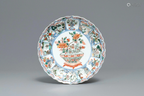 A Chinese famille verte lobed plate with a flowery