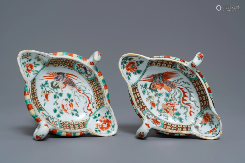 A pair of Chinese famille verte sauce boats with