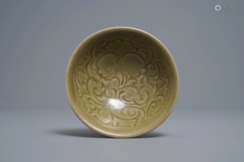 A Chinese yaozhou celadon bowl with floral desi…