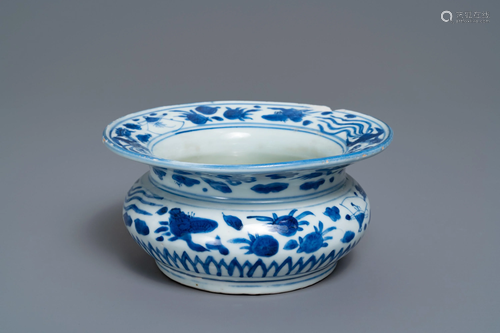 A Chinese blue and white spittoon or slops jar, zha