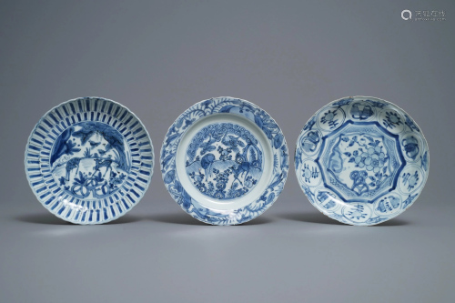 Three Chinese blue and white kraak porcelain 'deer' …