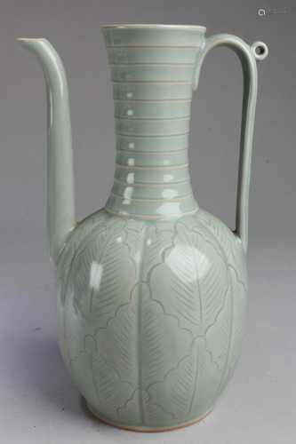 Chinese Porcelain Ewer