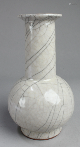 Chinese Crackleware Porcelain Vase