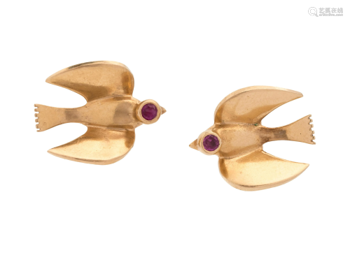YELLOW GOLD AND RUBY BIRD EARCLIPS