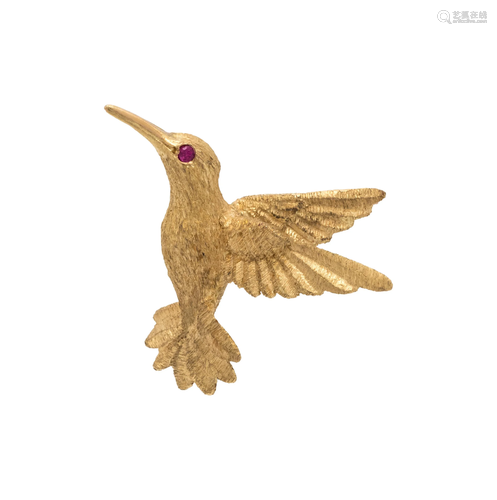 YELLOW GOLD AND RUBY HUMMINGBIRD BROOCH